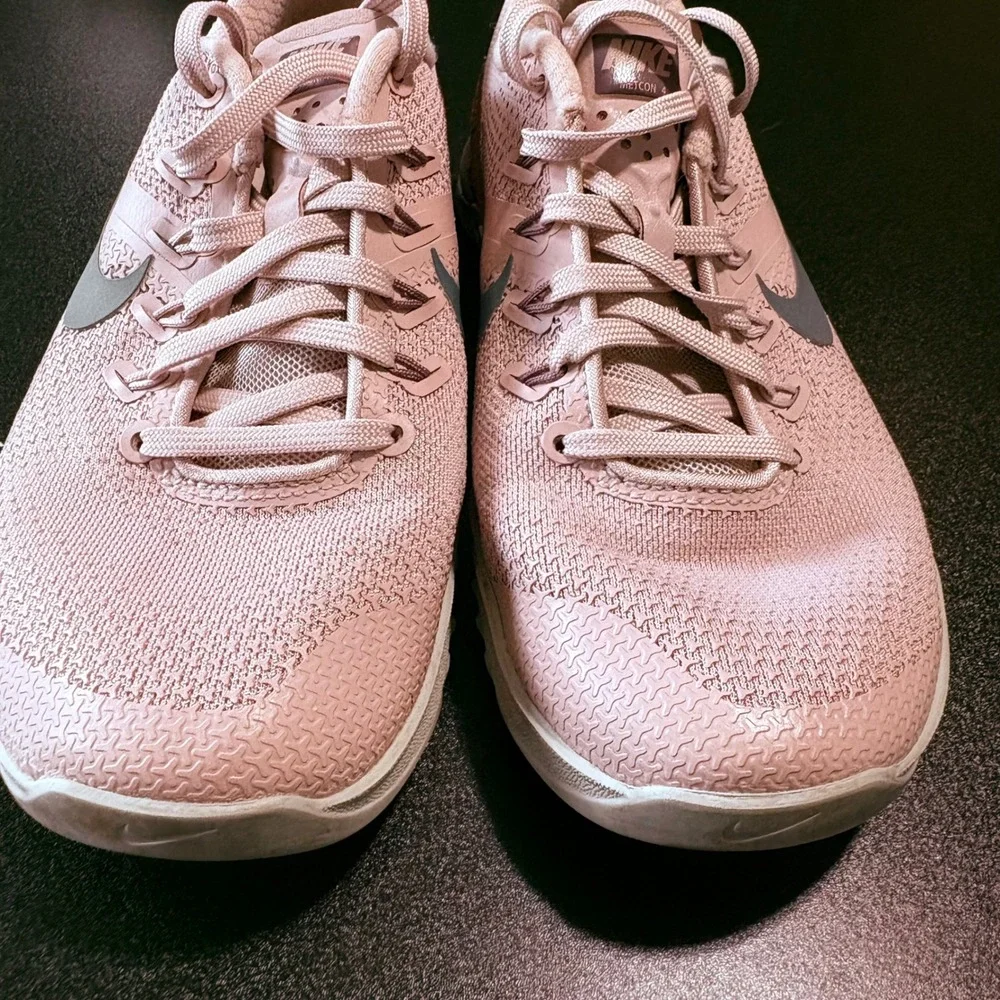 Nike Metcon 4 Shoes Womens 5.5 Pink Cross Training Workout Walking Gym Sneakers